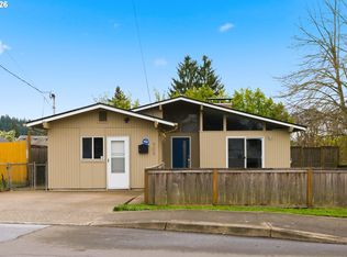 505 E Gloucester St, Gladstone, OR 97027