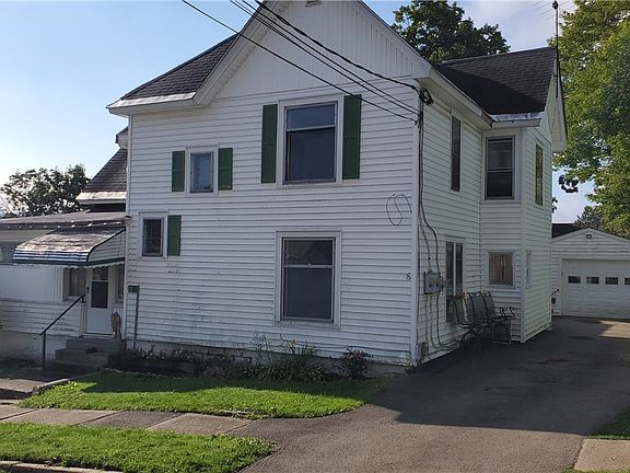 2nd image of 23 Waverly St