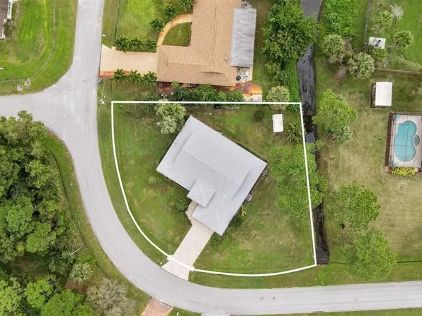 782 SE Voltair Terrace, Port St Lucie, FL 34983