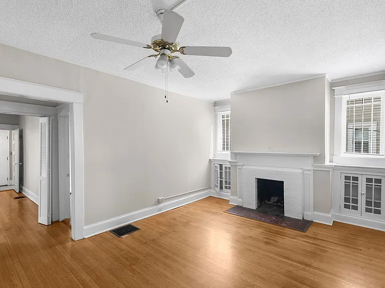 Laurelton Oaks — Photo 24