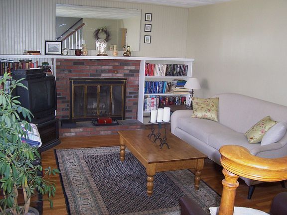 5th image of 8 Wales Ave