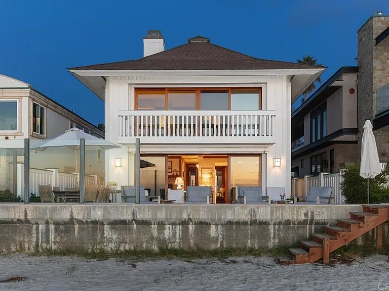 2008 Ocean Front — Photo 2