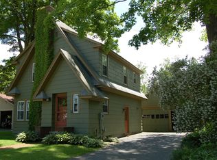 7 Manville St, Great Barrington, MA 01230