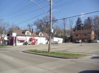 516 Northwest Hwy, Fox river grove, IL 60021