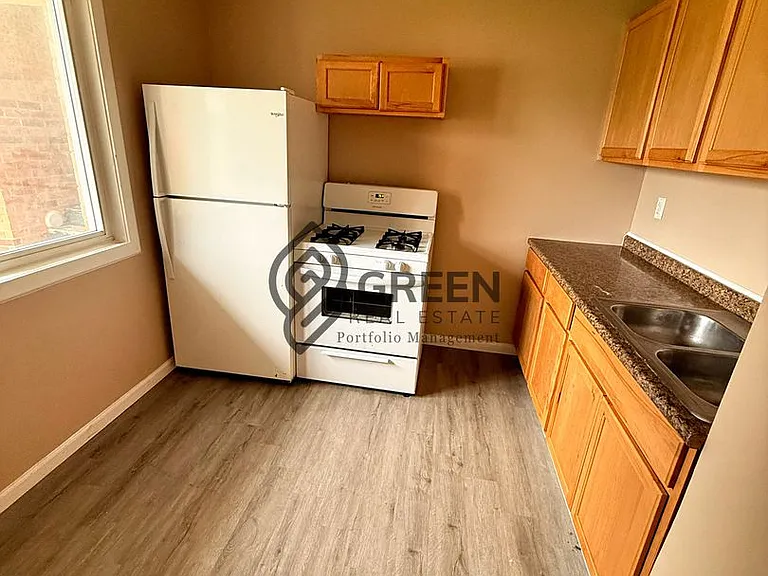 2779 Cooper Dr — Photo 4