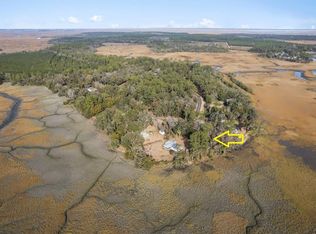 928 Piney Bluff Dr, Waverly, GA 31565