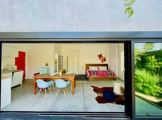 2320 1/2 Walnut Ave, Venice, CA 90291