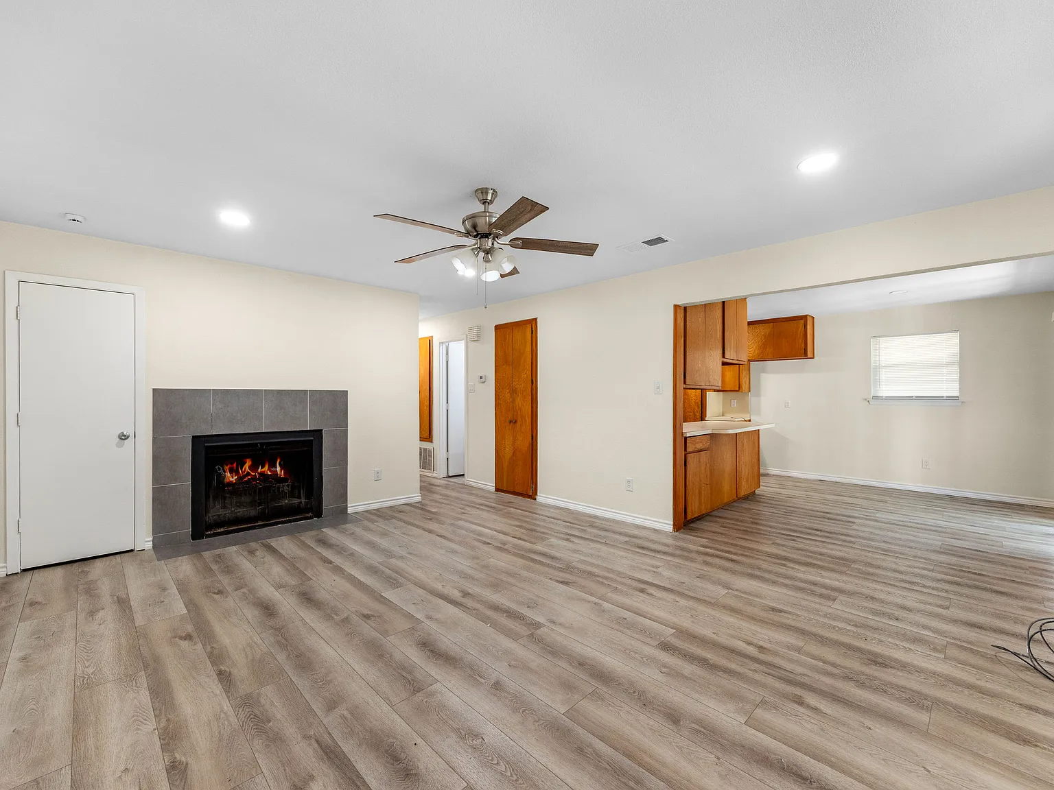 2 bed, 1175 sqft, $1,250 — Photo 3