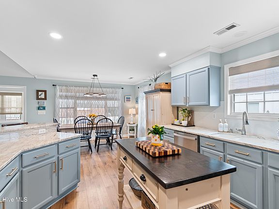 4th image of 765 Sloop Pointe Lane