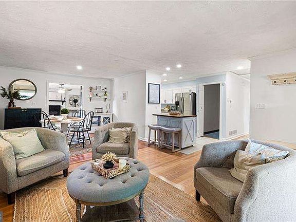 5th image of 702 Highview Dr SE