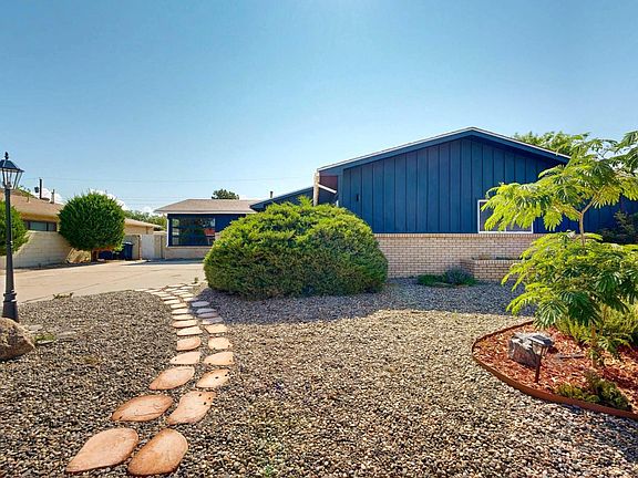 2nd image of 1300 Cardenas Dr NE