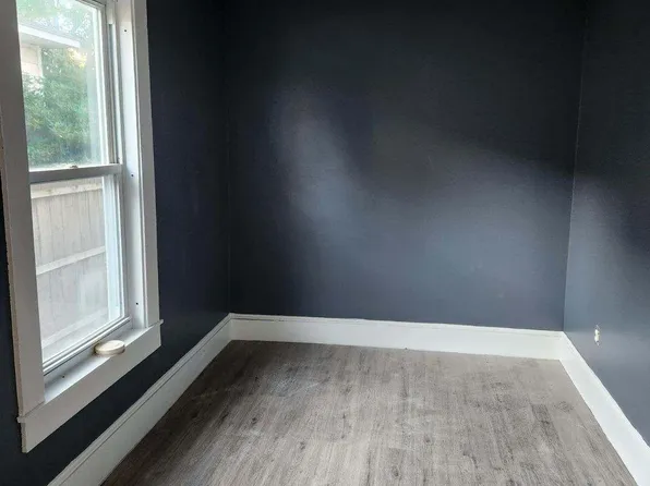 396 Cedar St Unit 1, Manchester, NH 03103