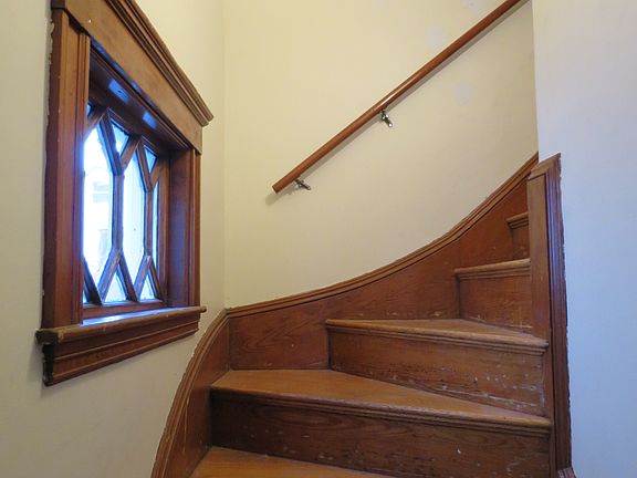 2nd image of 45 Paulina St #2