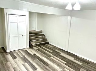 Midtown 3 Bed Apt. w/ 2 Car Garage, Anchorage, AK 99503