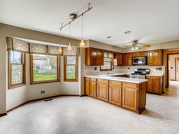 4th image of 1211 Glen Ct