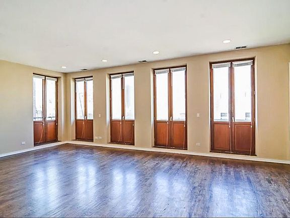 4th image of 1885 N Winnebago Ave APT 3E