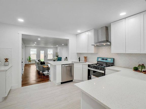 4th image of 621 W Nash St