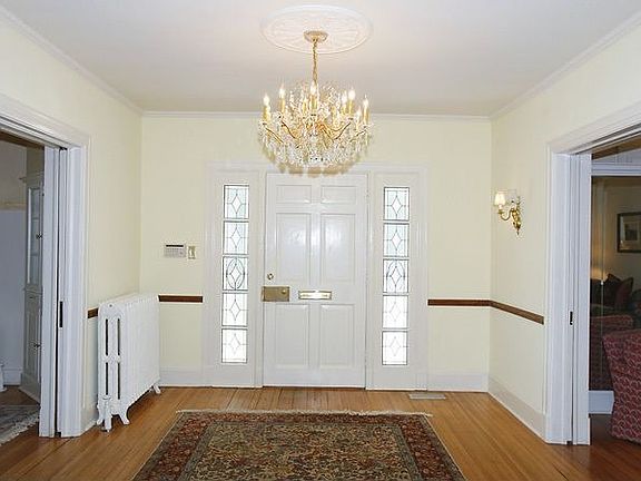 5th image of 3803 Bradley Ln