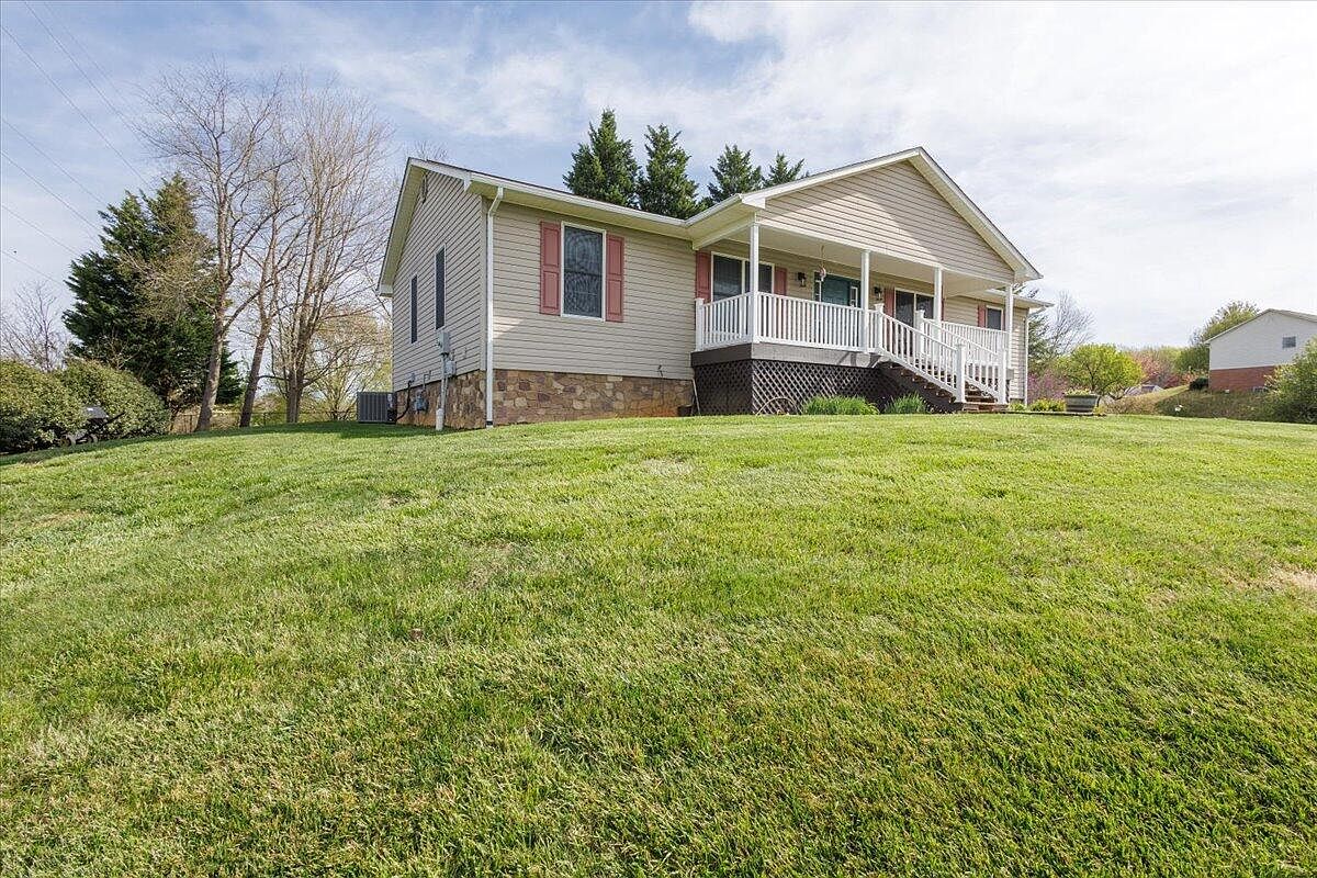 33 Mallard Dr, Cloverdale, VA 24077 Zillow