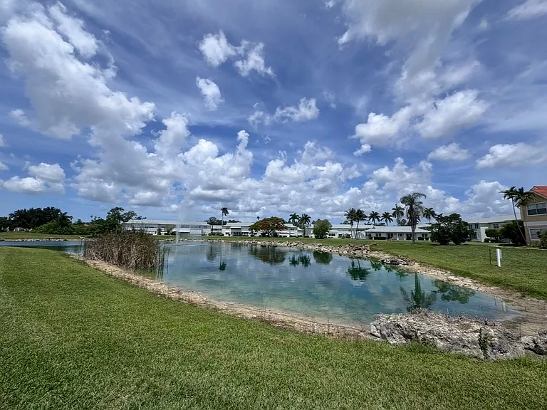 Equestrian Cir — Photo 12