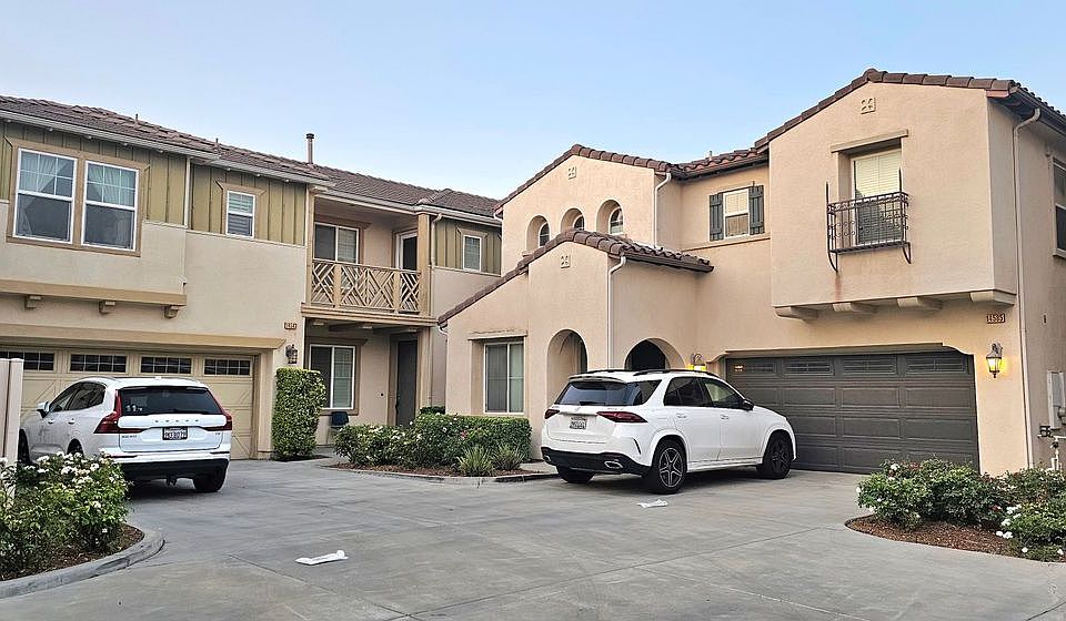 2nd image of 14585 Baylor Ave