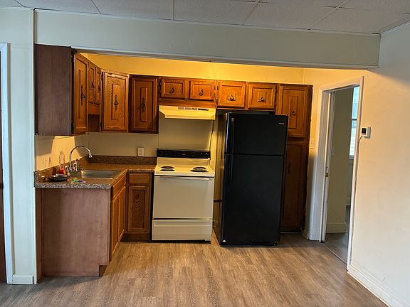 5th image of 148 Barney St #1A