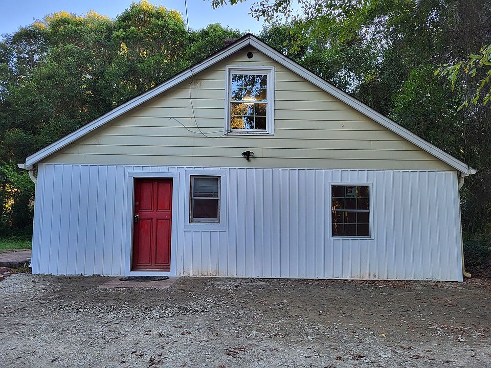 1st image of 214A Ferstl Ave