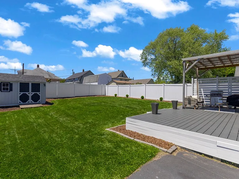 44 Hazelwood Ave — Photo 36