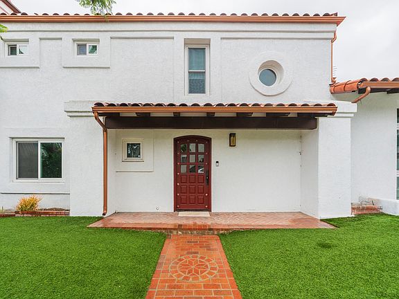 3rd image of 1140 Laurel Ave