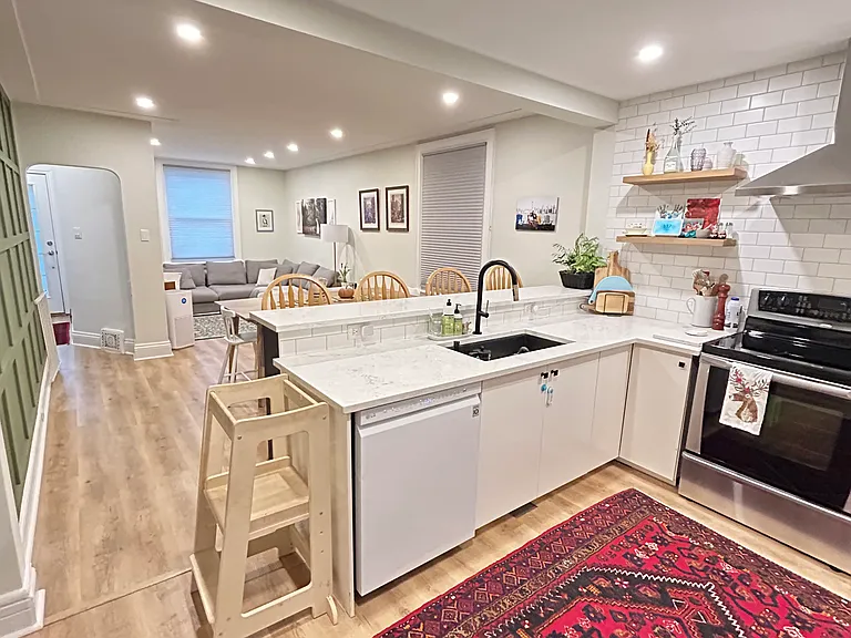 377 Cumberland Ave — Photo 2