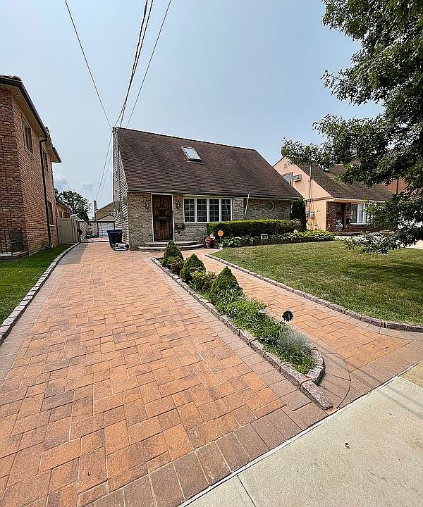 1st image of 151-32 21st Ave