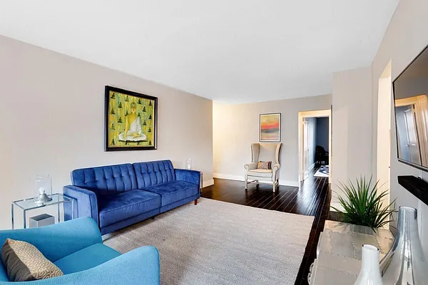 Rented by Level Group | media 69