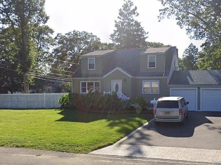 23 Luther Pl — Photo 1