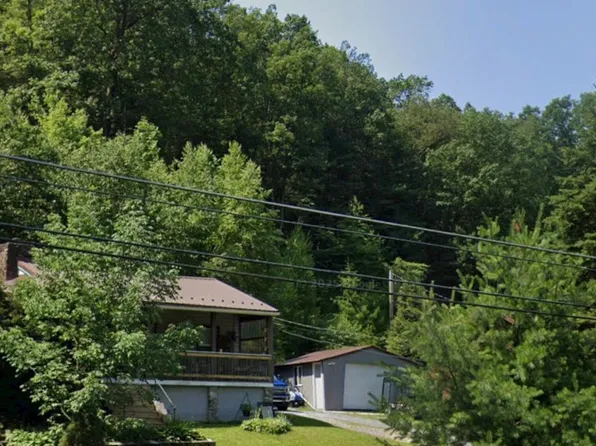 6374 Chambersburg Rd, Fayetteville, PA 17222