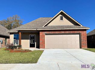 8715 Redwood Lake Blvd, Zachary, LA 70791