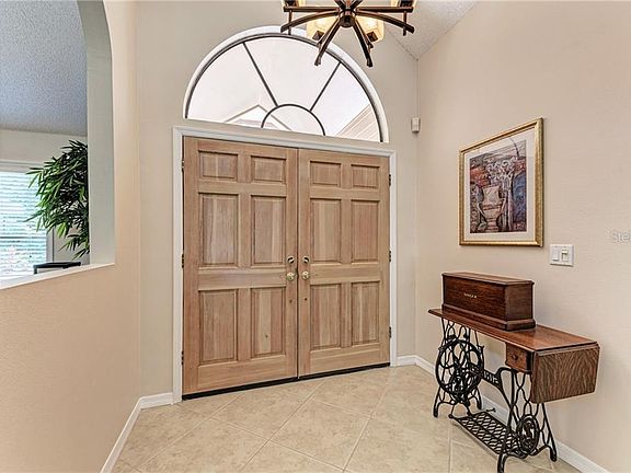 4th image of 4487 Friar Tuck Ln