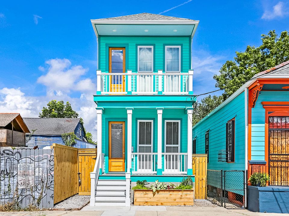 1st image of 1112 Piety St