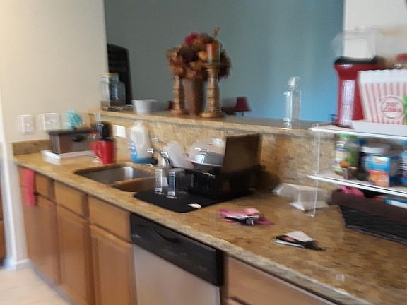 Kitchen/Dining access