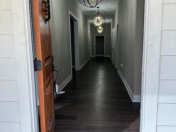 4th image of 237 Talbot St