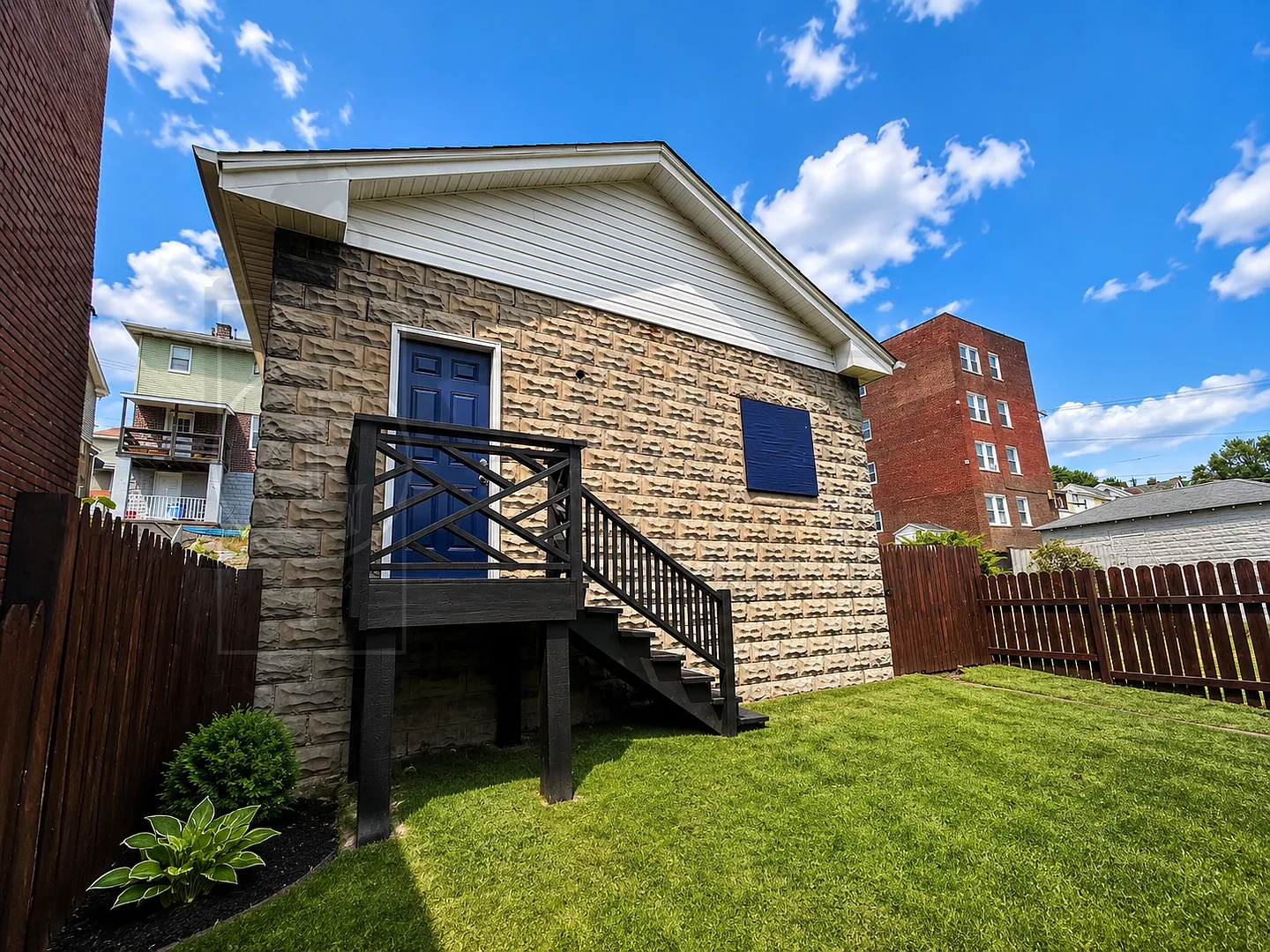 Move In Ready : 2br Single Family Home In Dormont, Garage, Ac, Fenced Yard, W/D, Dw, Pets Ok! — Photo 2