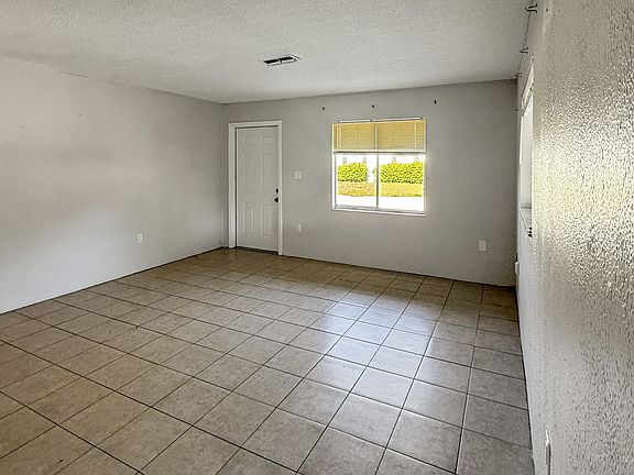 4th image of 202 2nd St