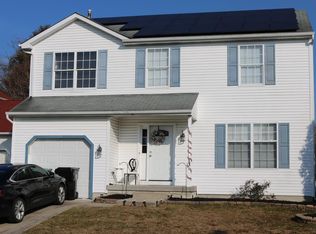 13 Foxton Dr, Atco, NJ 08004
