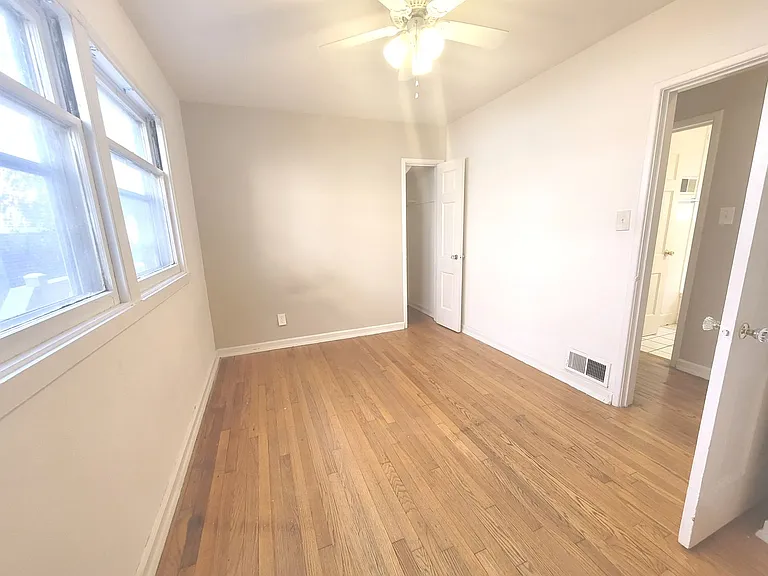 2523 Lake Dr — Photo 14