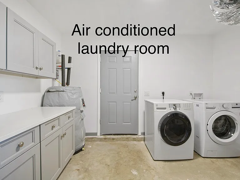 716 Clarence Dr — Photo 15