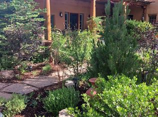 519 La Lomita Rd, Taos, NM 87571
