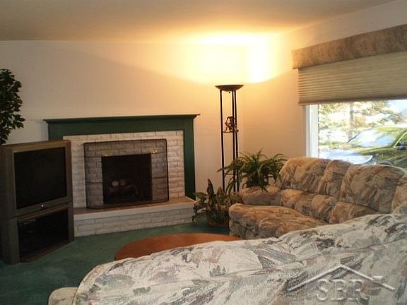 5th image of 2667 Julianne Dr