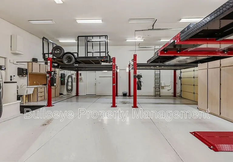 1527 E Villa Maria Dr — Photo 24