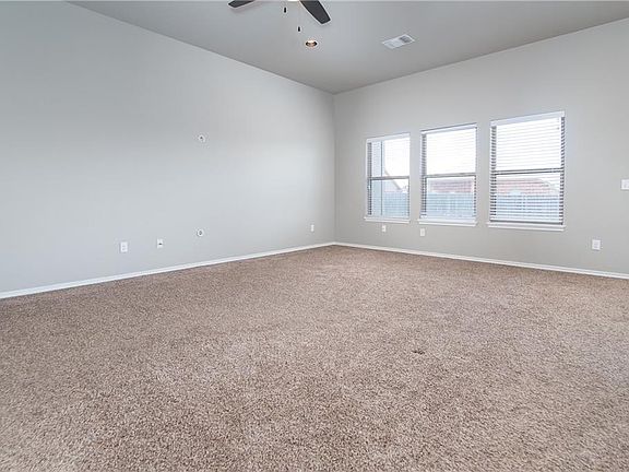 4th image of 2714 Trailwood Dr