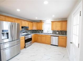 44 Pavilion Ave, Cranston, RI 02920