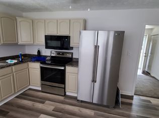 6102 Mayna Dr, Louisville, KY 40258